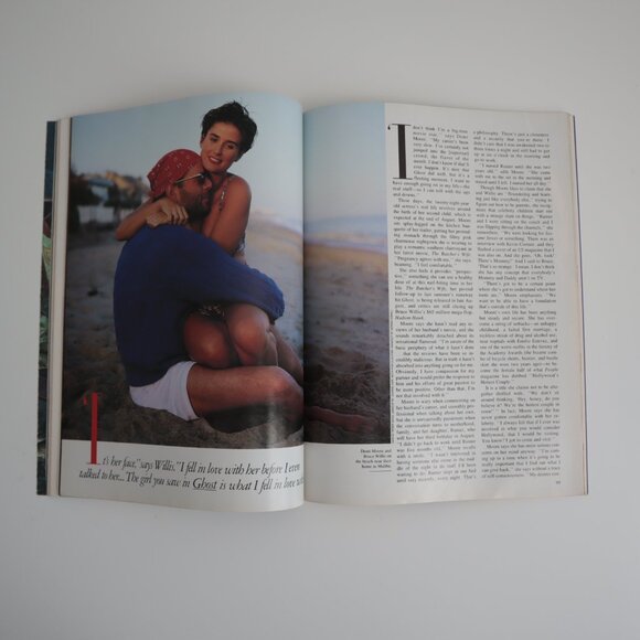 Vintage 1991 Pregnant Demi Moore Vanity Fair Issue - Picture 2 of 6